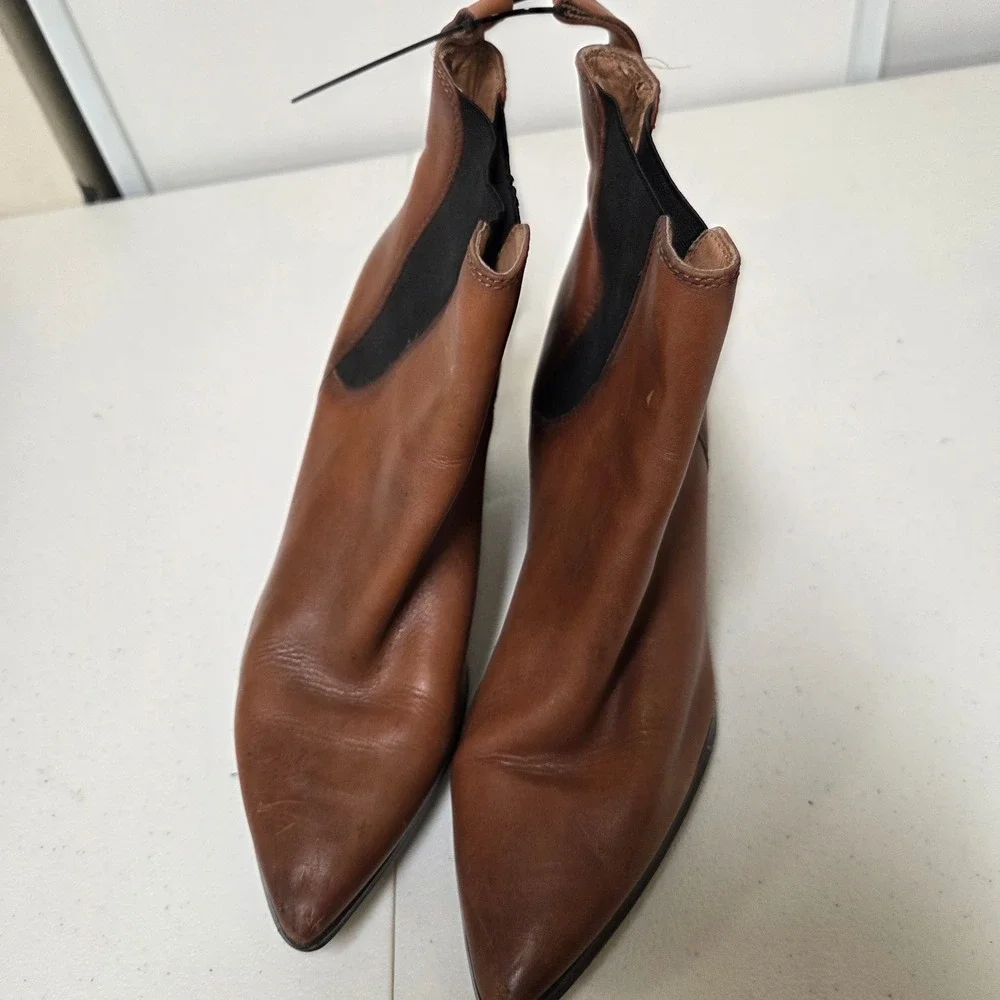 Steve Madden Cognac Brown Leather Pointed Toe Block Heel Chelsea Boots 8.5